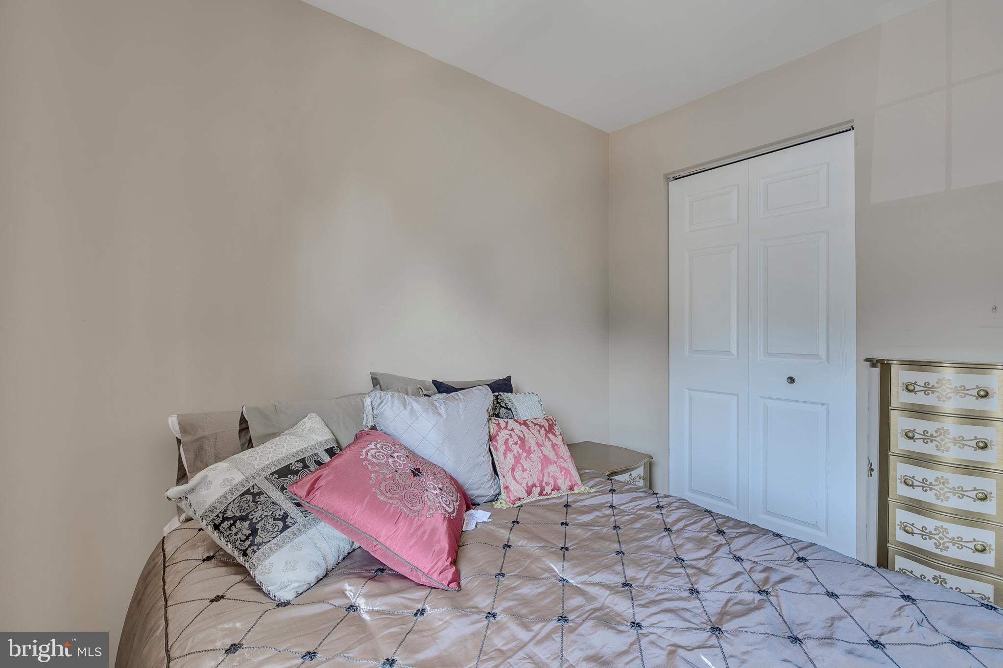 WESTLAKE - Residential