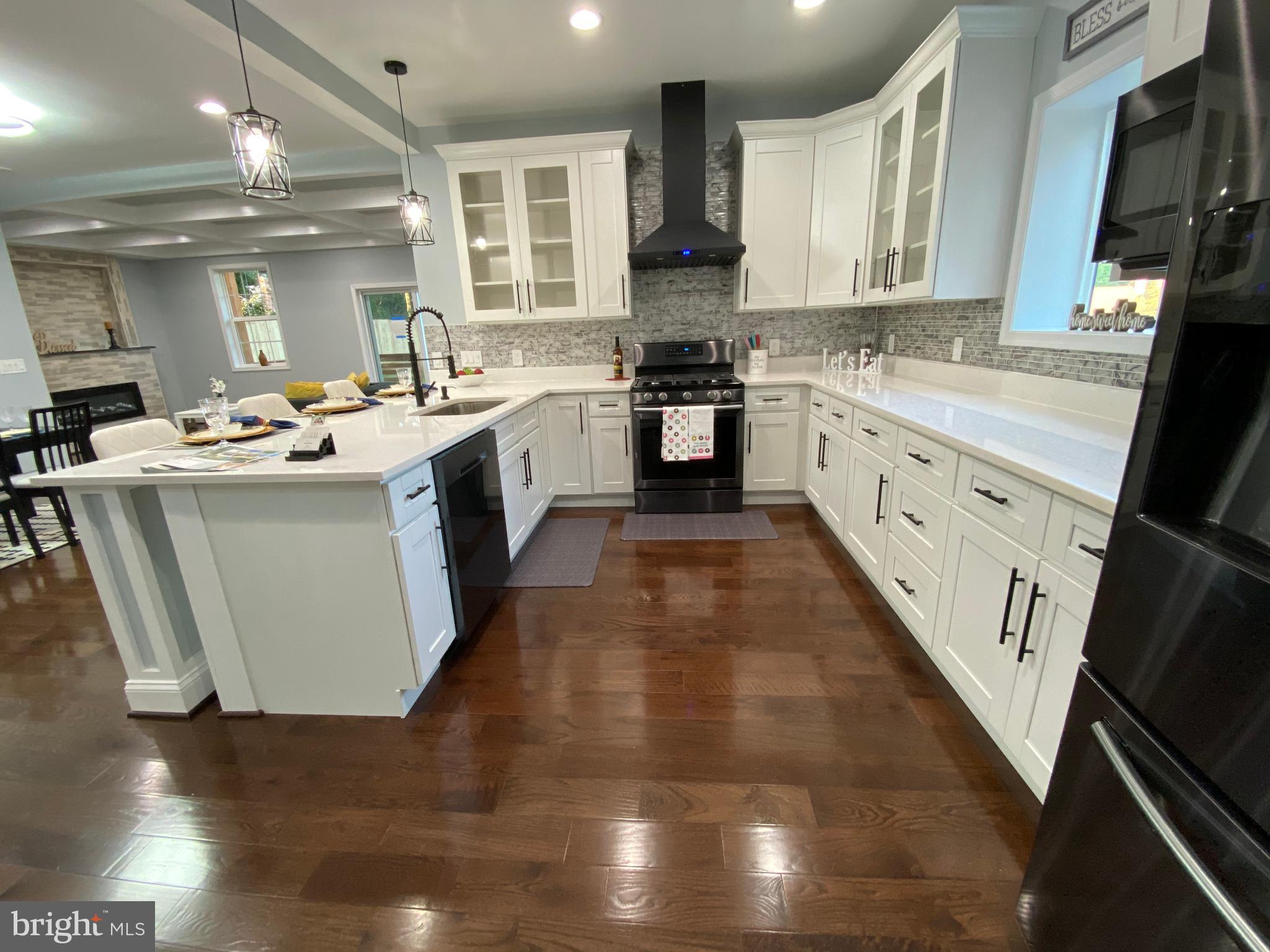 MCKENNEY HILLS - Residential