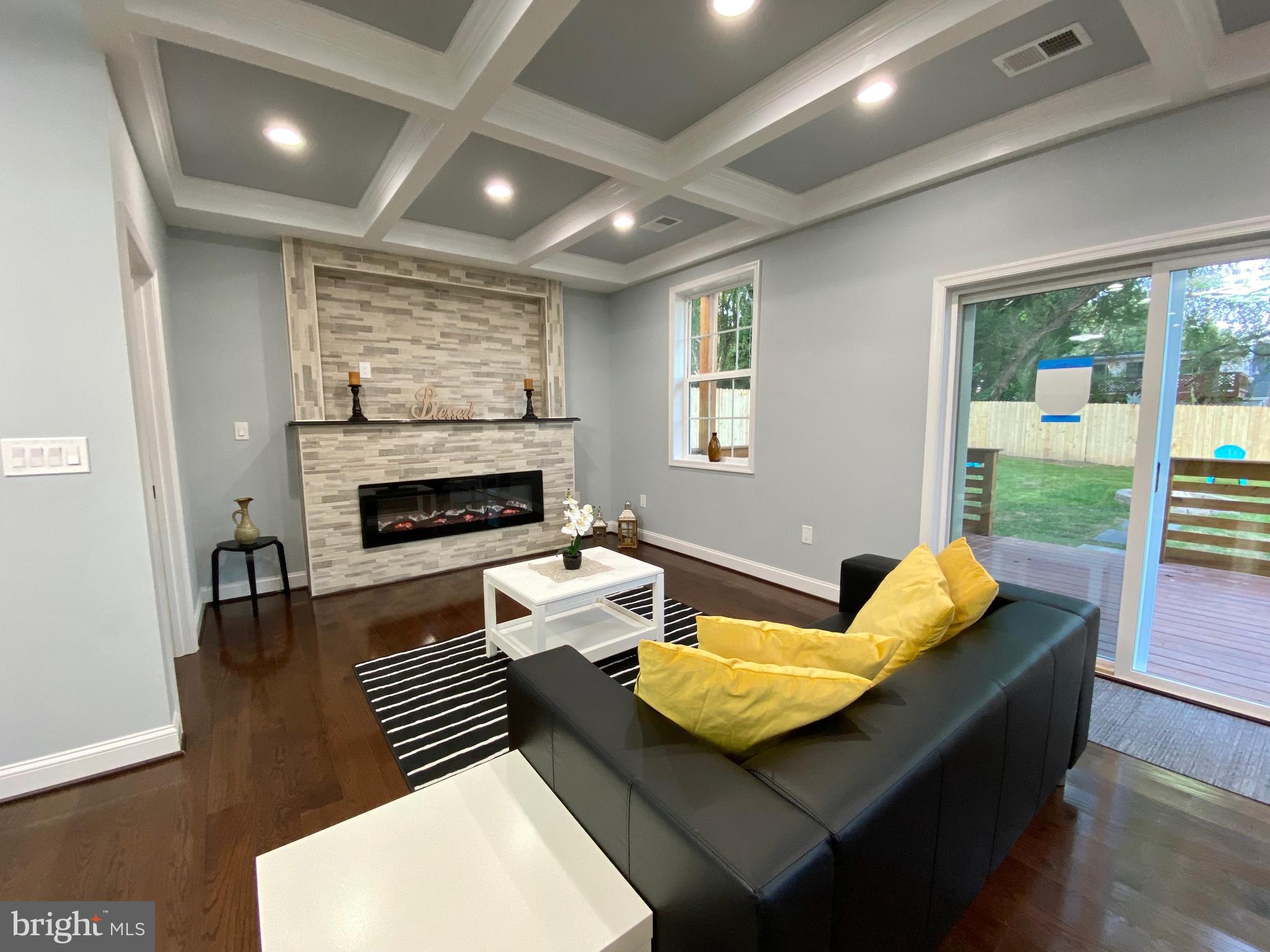 MCKENNEY HILLS - Residential