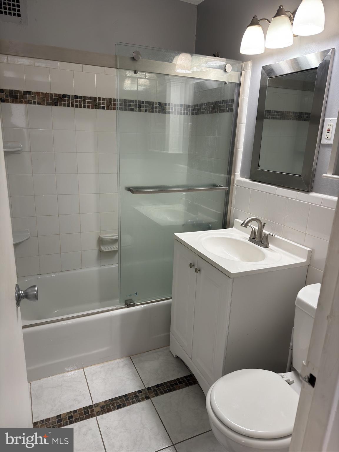 RIVER PLACE - Residential Lease