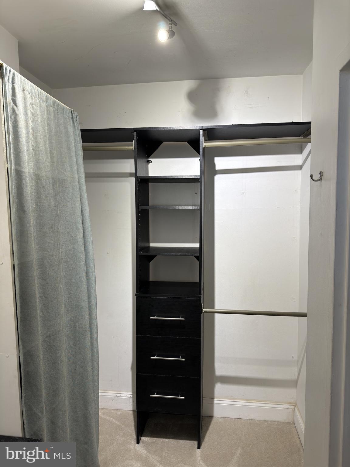 RIVER PLACE - Residential Lease