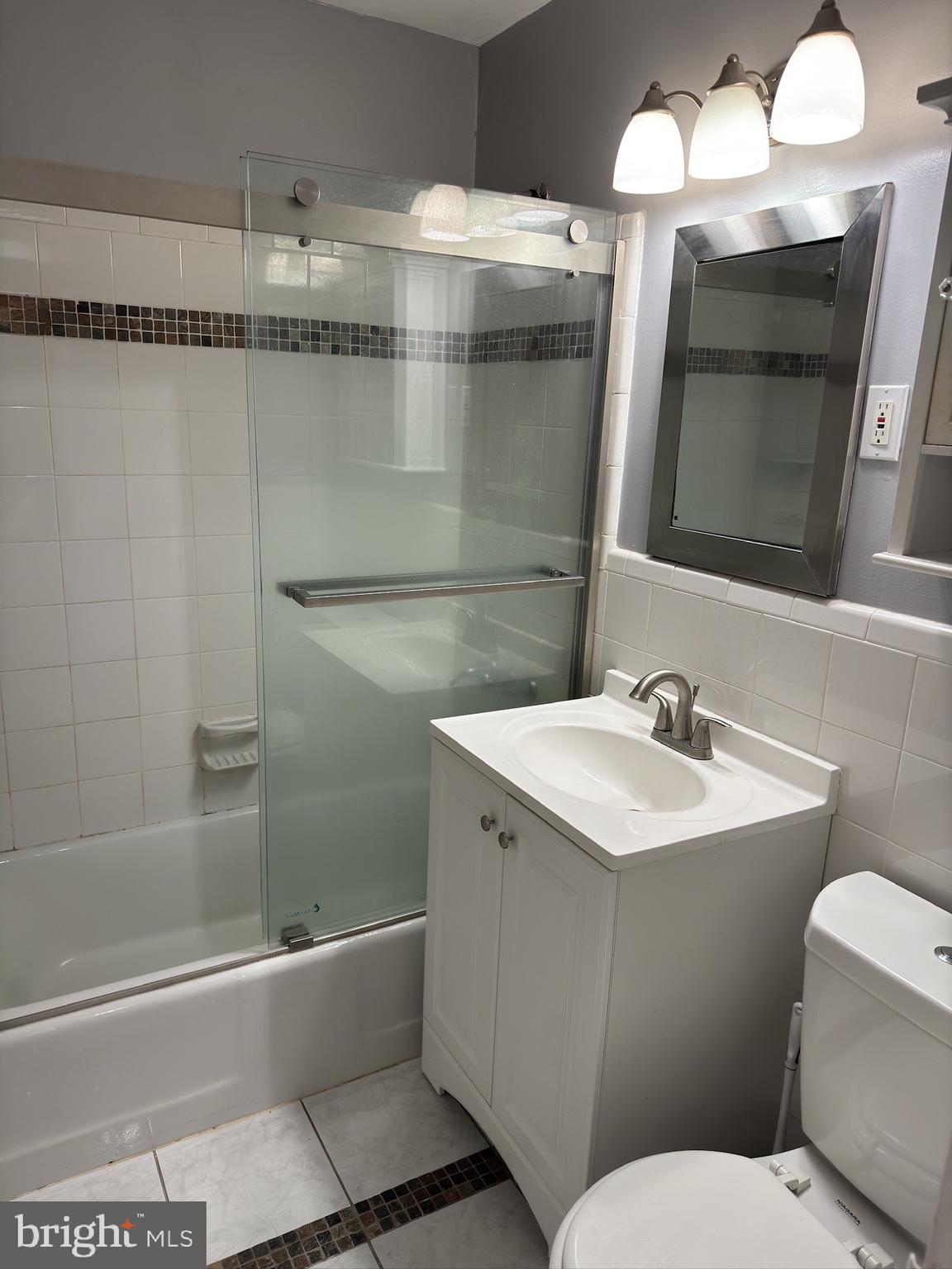 RIVER PLACE - Residential Lease