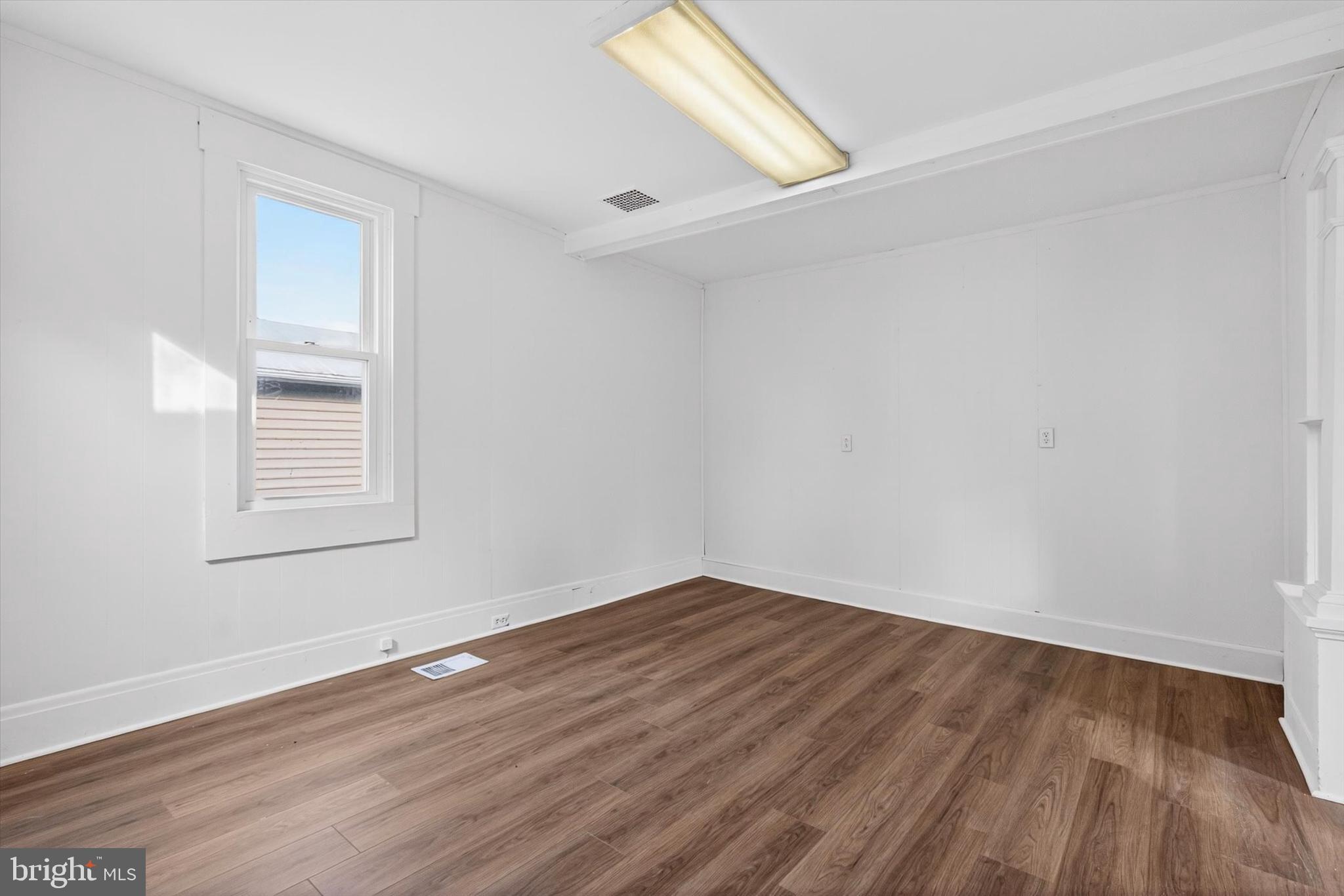 2147 CLOVERLEAF ROAD