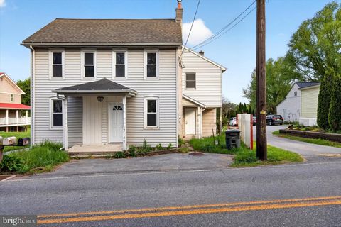 2147 CLOVERLEAF ROAD MOUNT JOY PA 17552