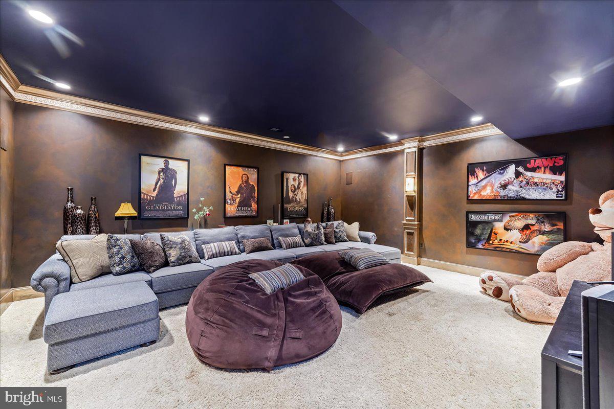 ESTS AT CHADDS FORD - Residential