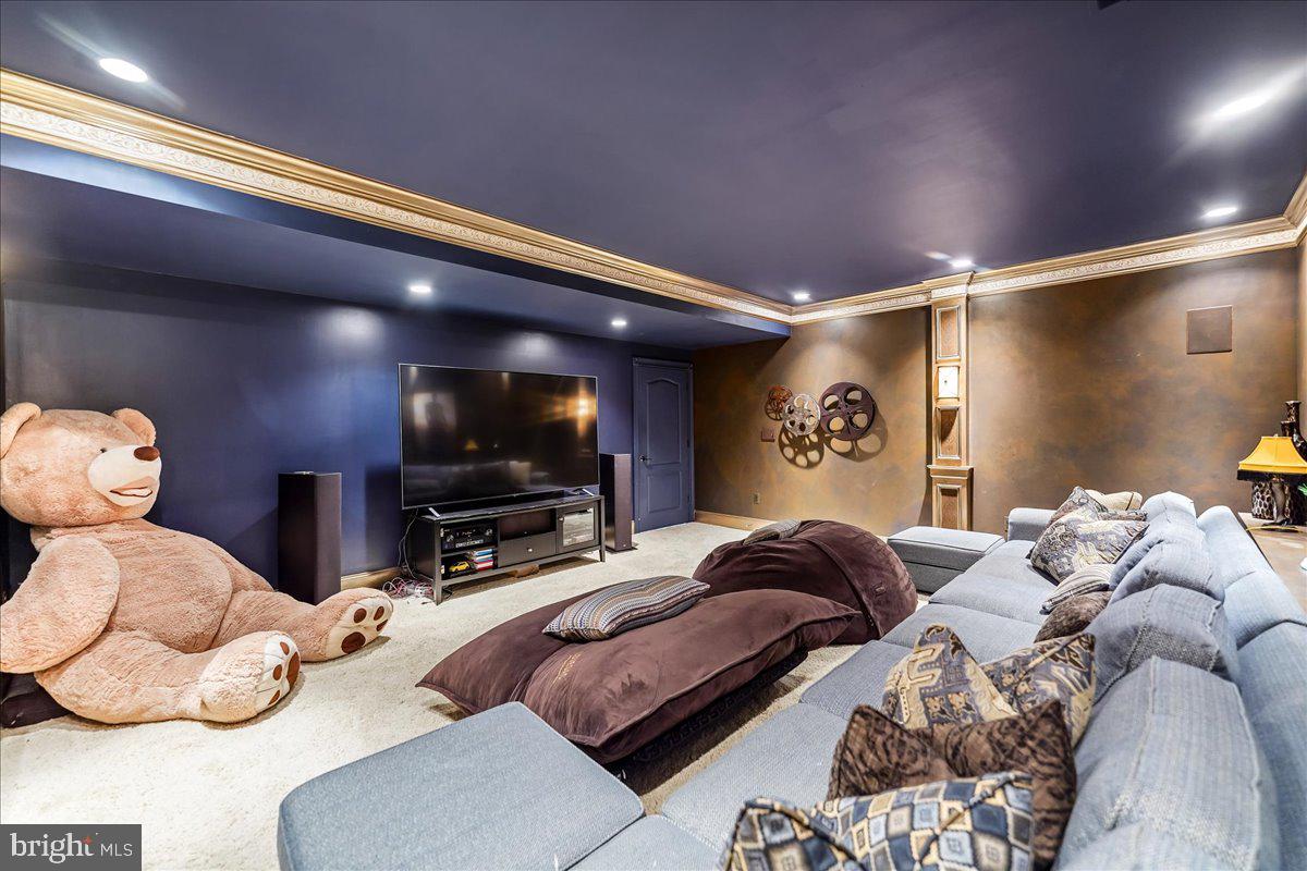 ESTS AT CHADDS FORD - Residential