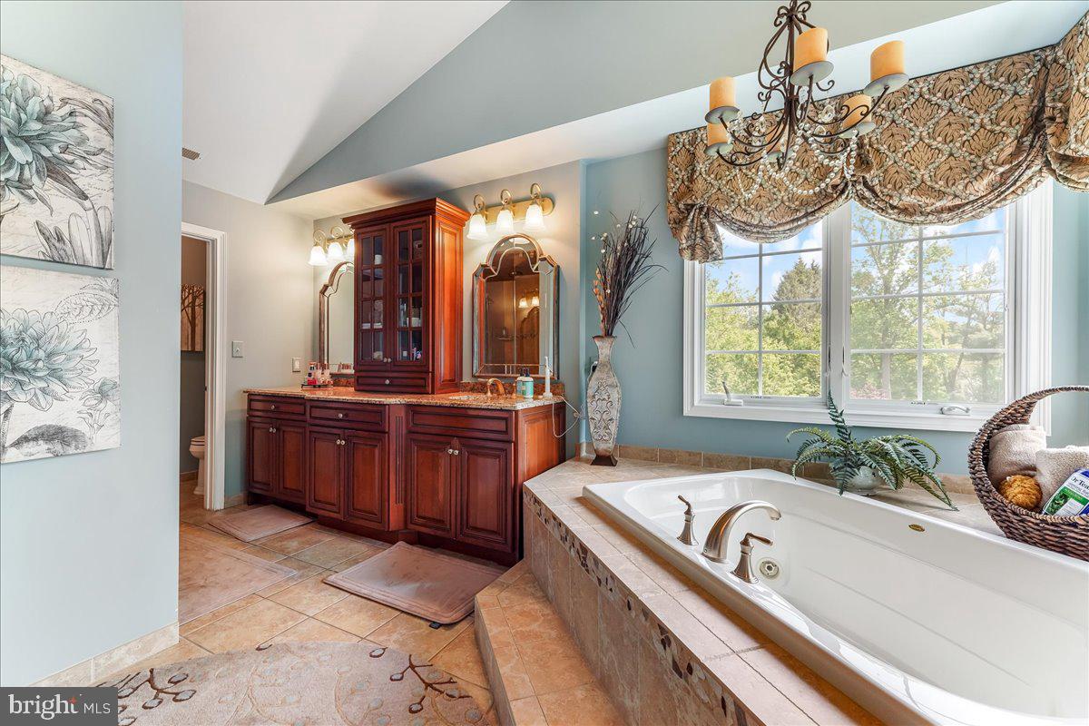 ESTS AT CHADDS FORD - Residential