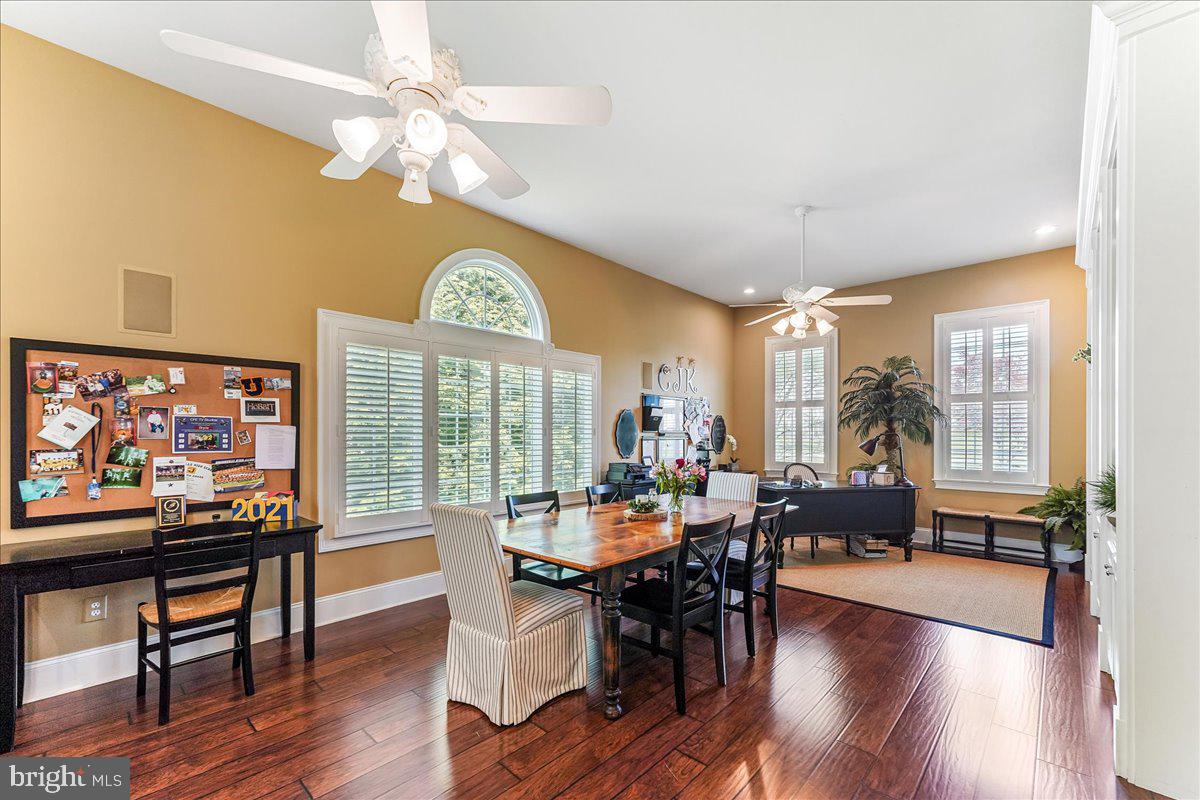 ESTS AT CHADDS FORD - Residential