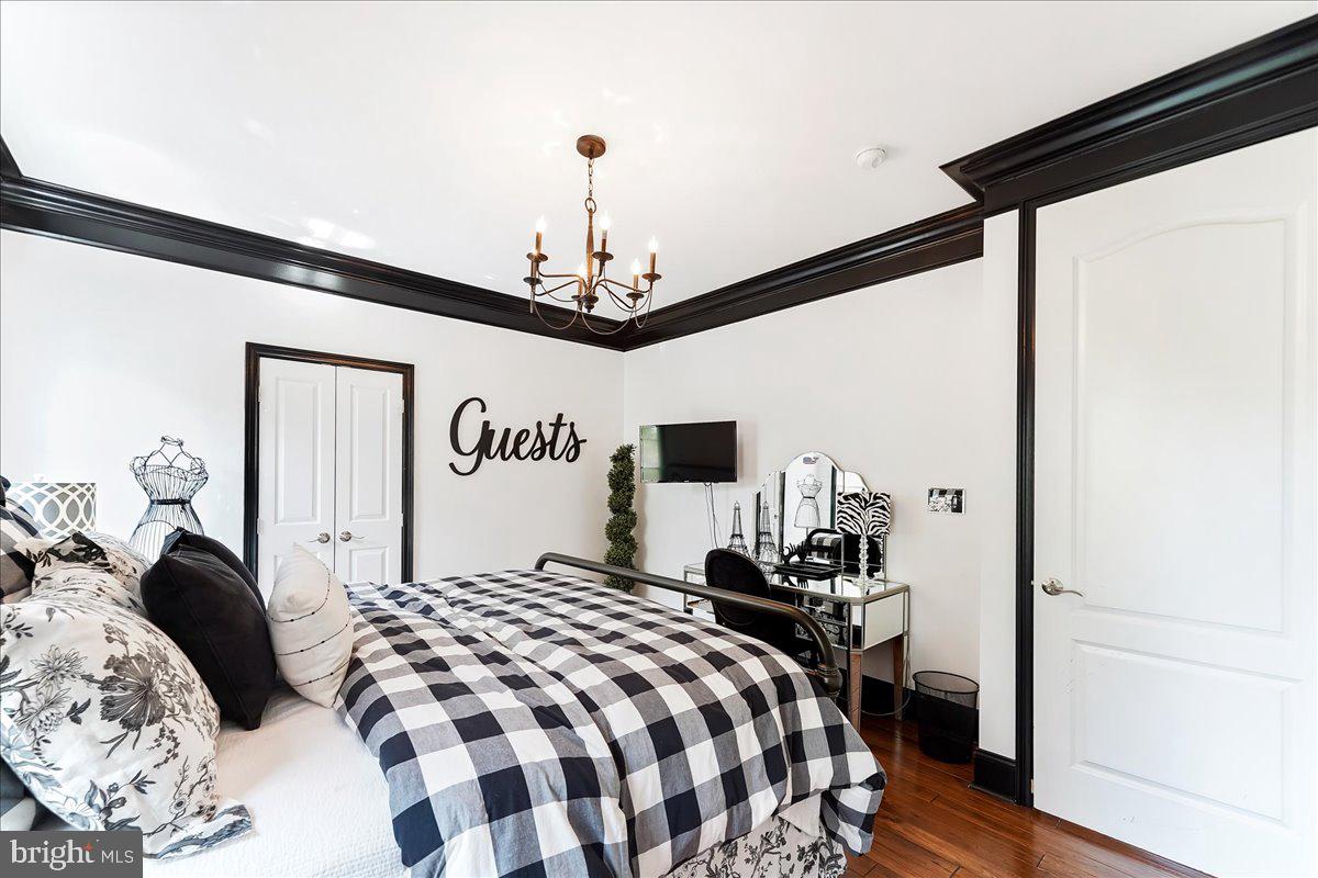 ESTS AT CHADDS FORD - Residential