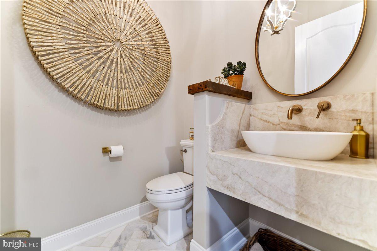 ESTS AT CHADDS FORD - Residential