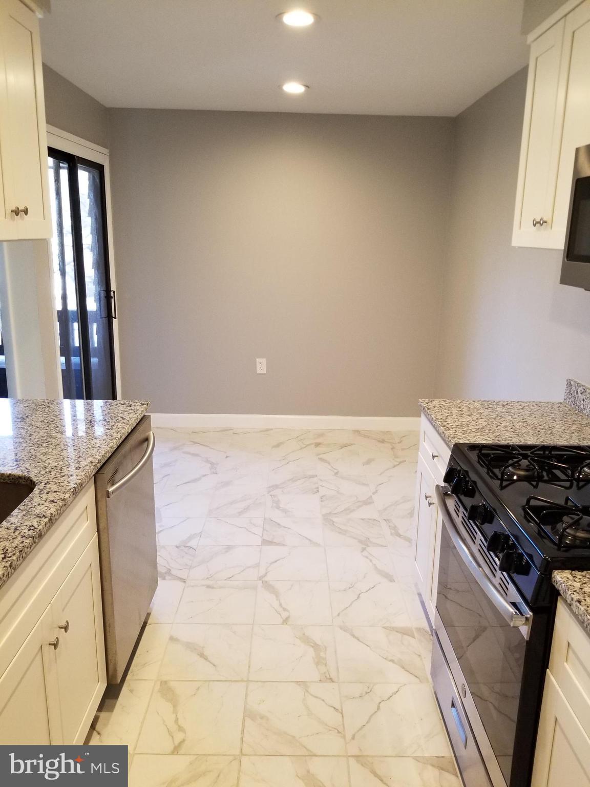 VILLAGE OF WILDE LAKE - Residential Lease