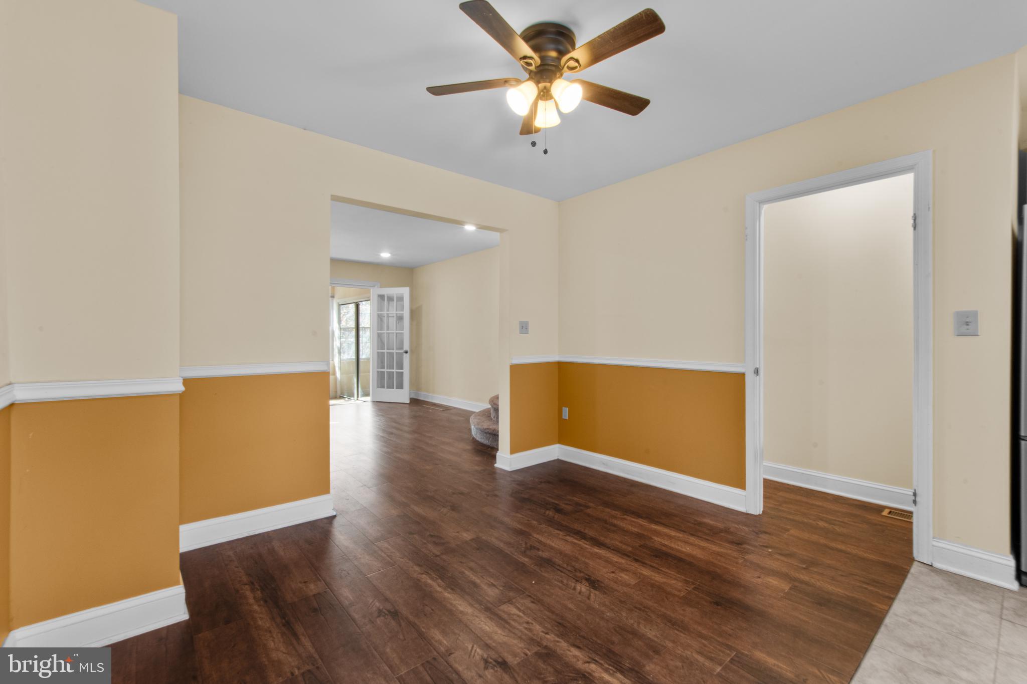 EAST OAK LANE - Residential