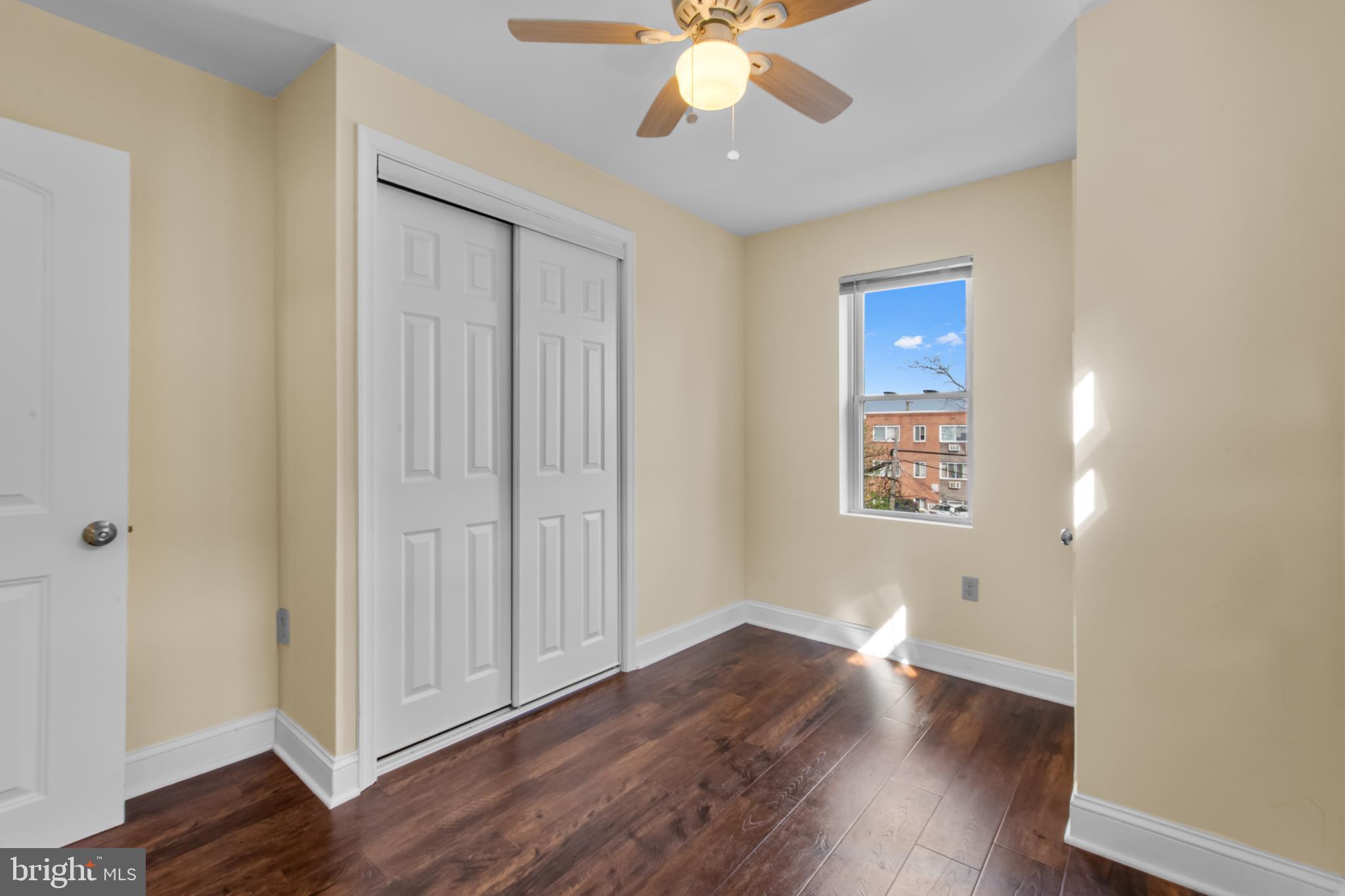 EAST OAK LANE - Residential