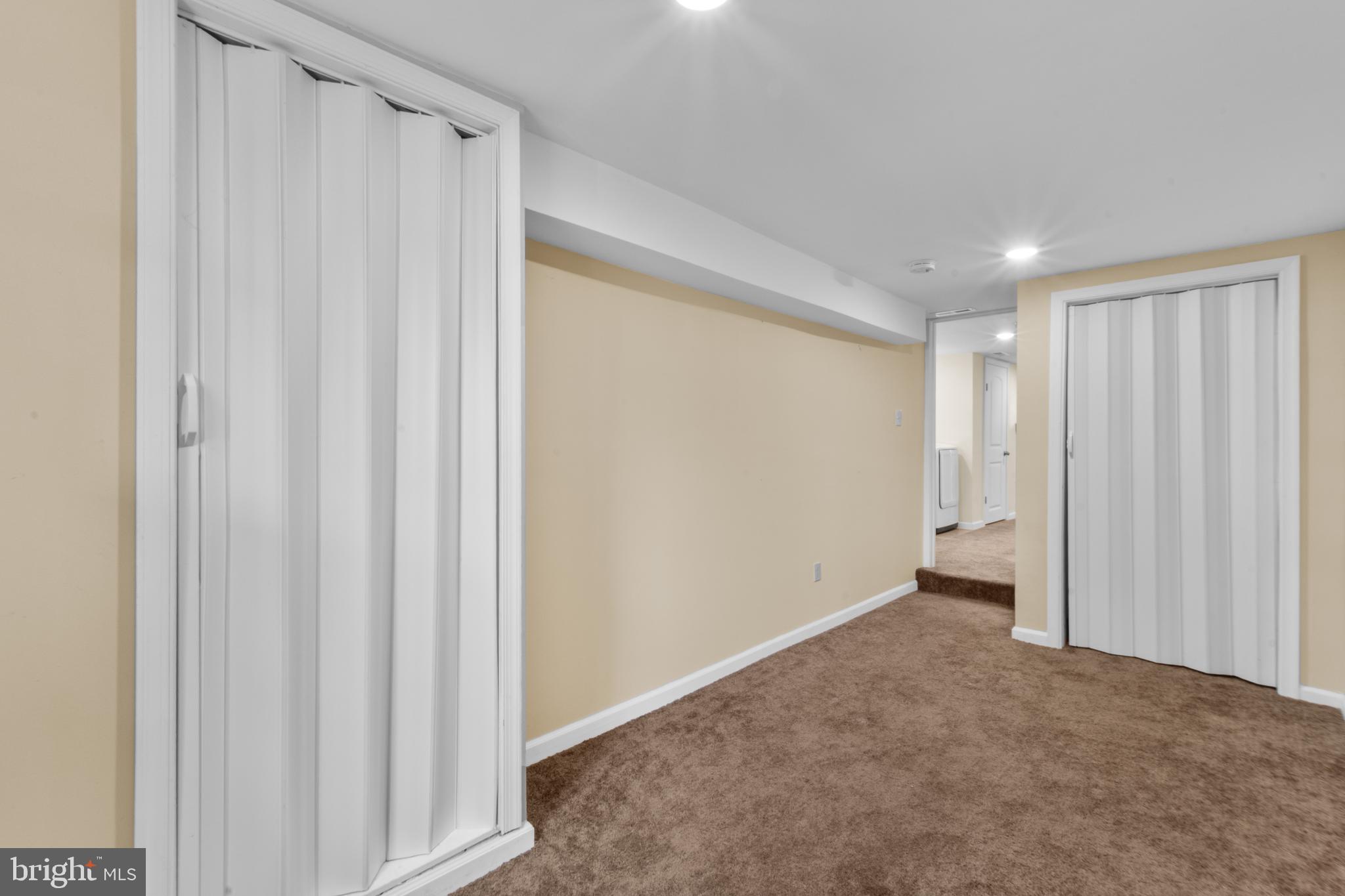 EAST OAK LANE - Residential