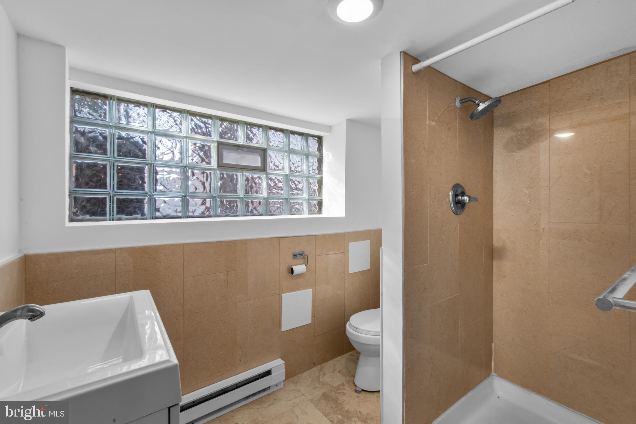 EAST OAK LANE - Residential