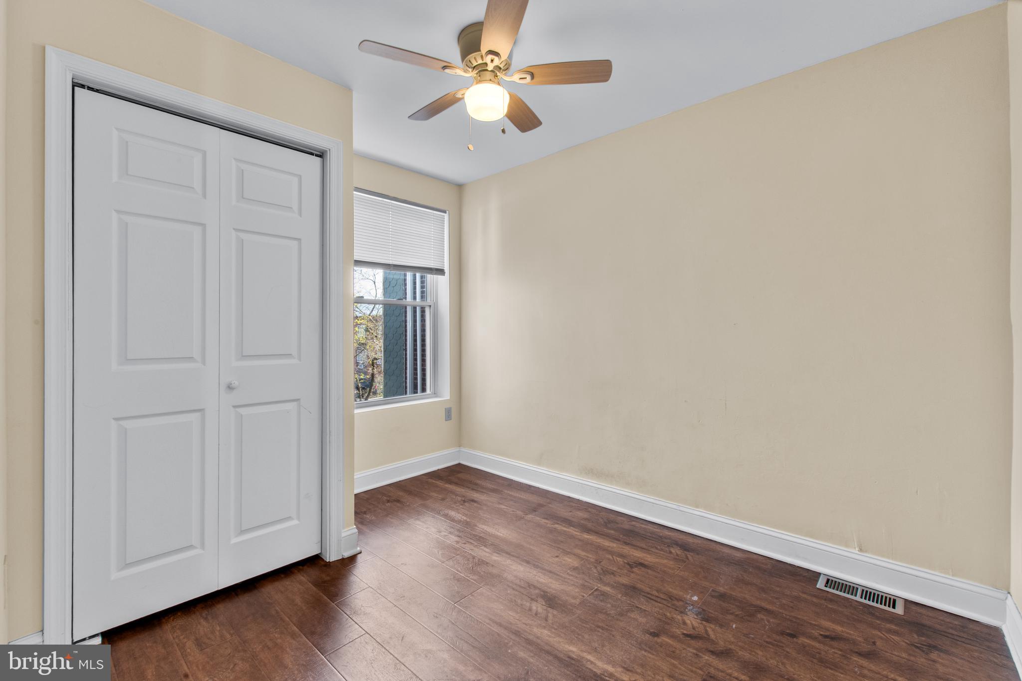 EAST OAK LANE - Residential