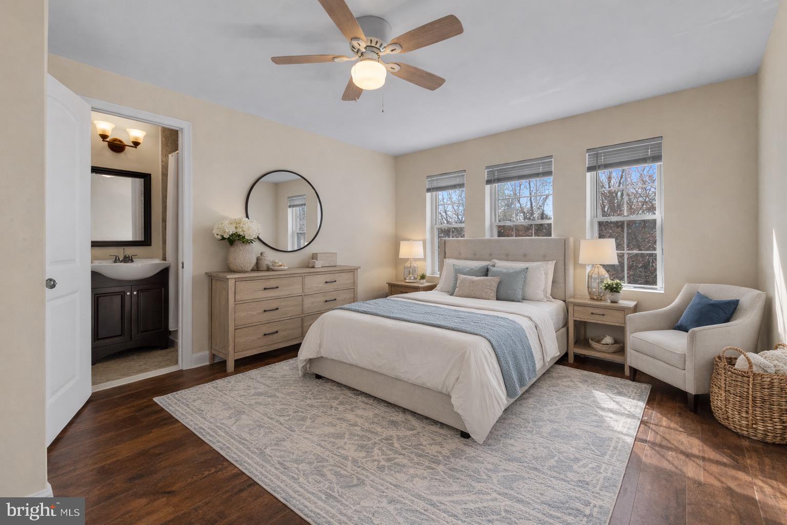 EAST OAK LANE - Residential