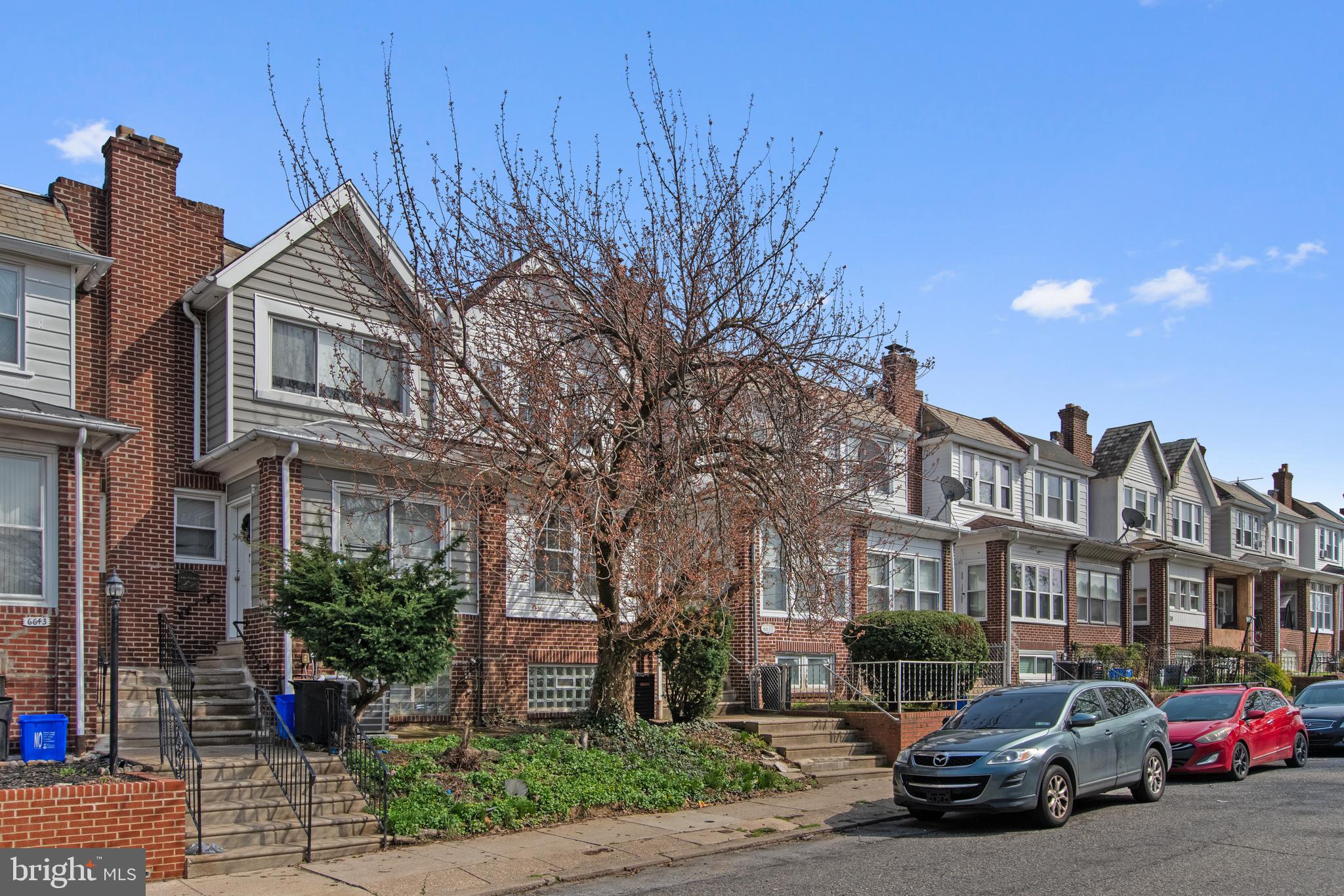EAST OAK LANE - Residential