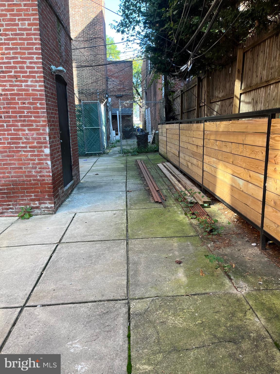 SPRUCE HILL - Residential Lease