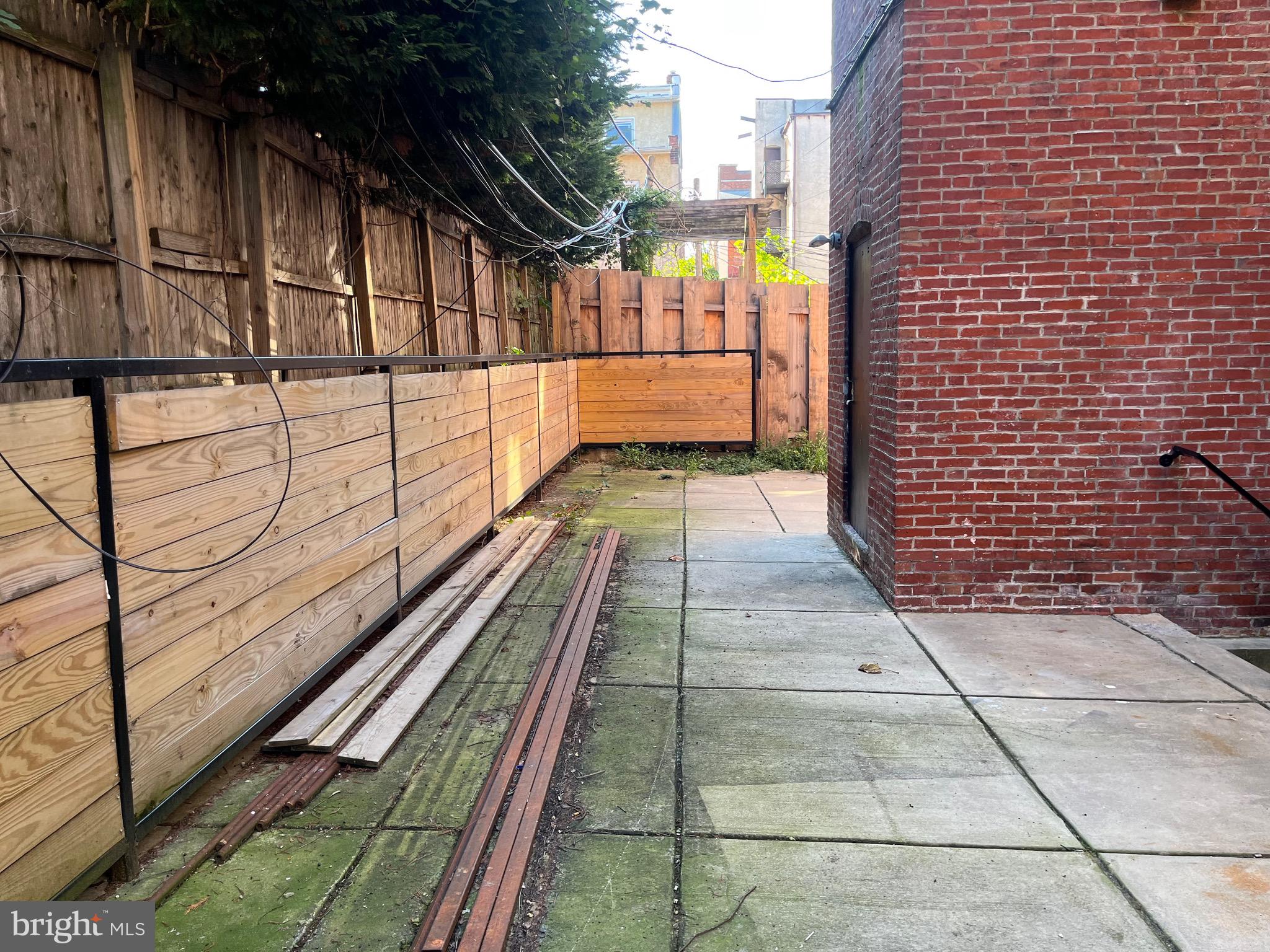 SPRUCE HILL - Residential Lease