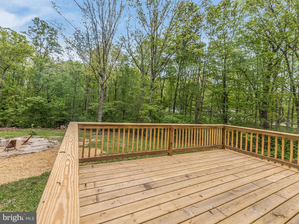 SHADE TREE - Residential Lease