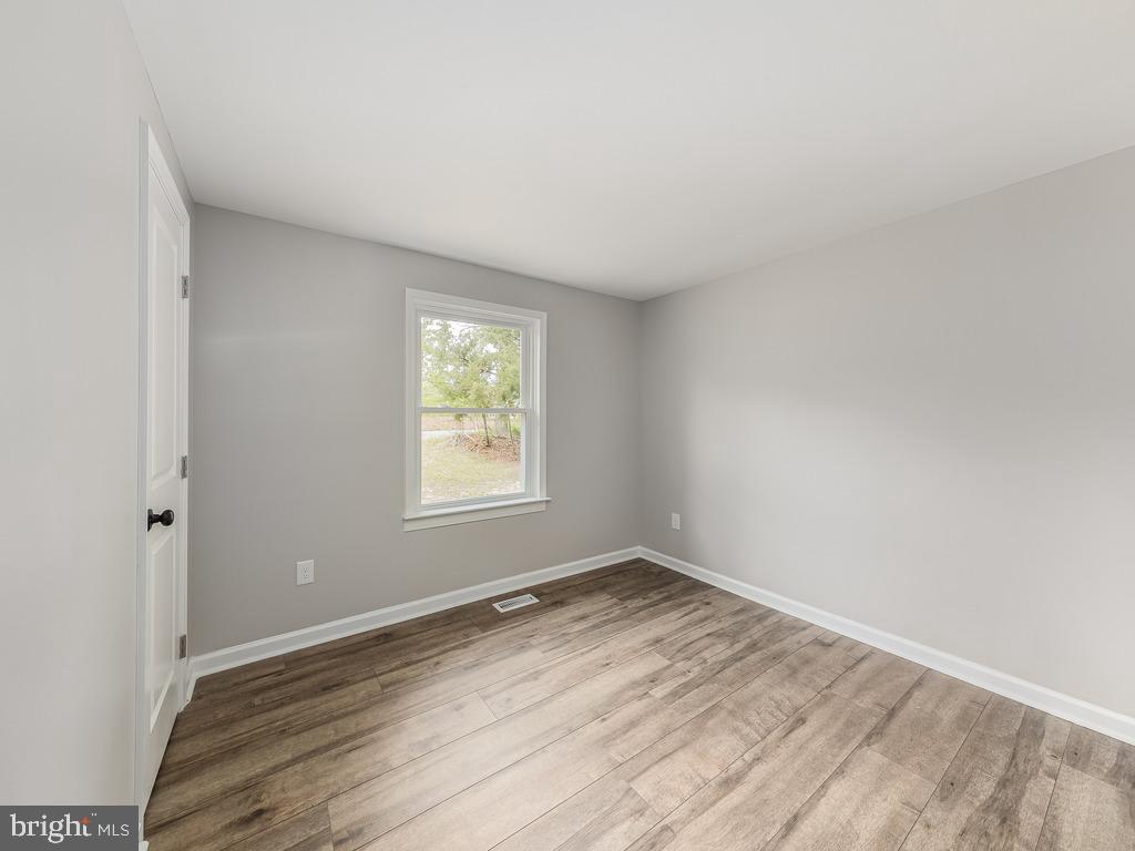 SHADE TREE - Residential Lease