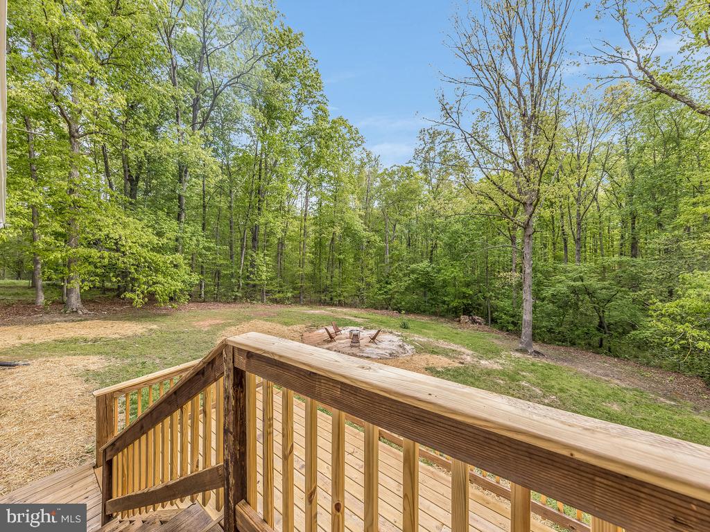 SHADE TREE - Residential Lease