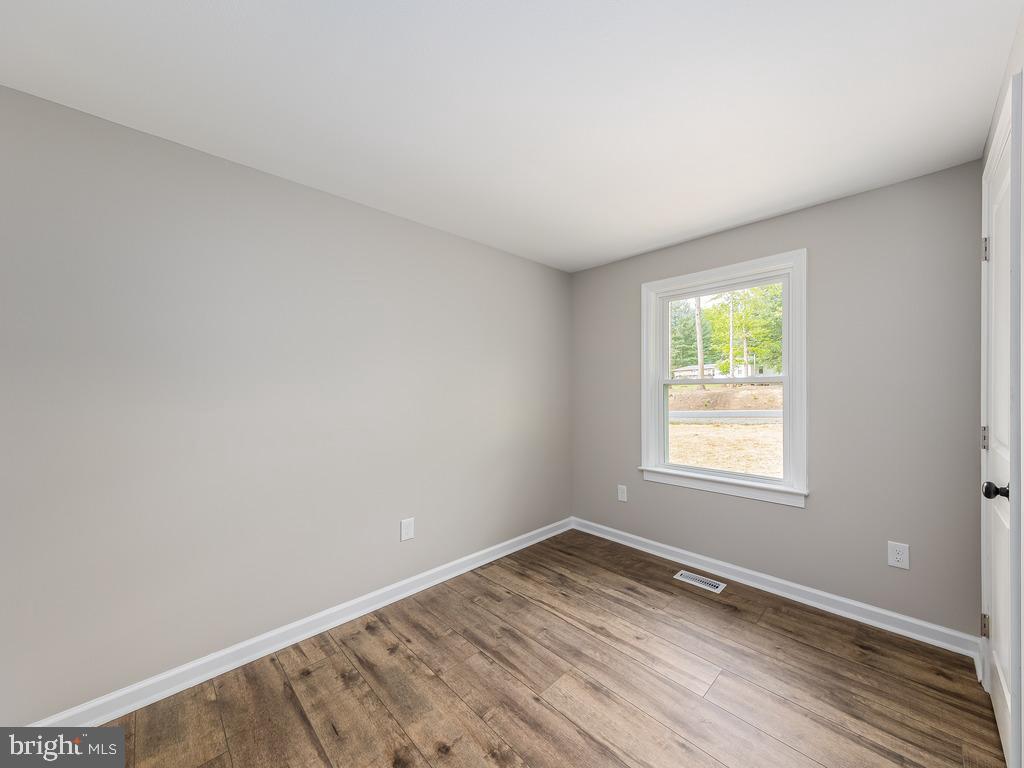 SHADE TREE - Residential Lease