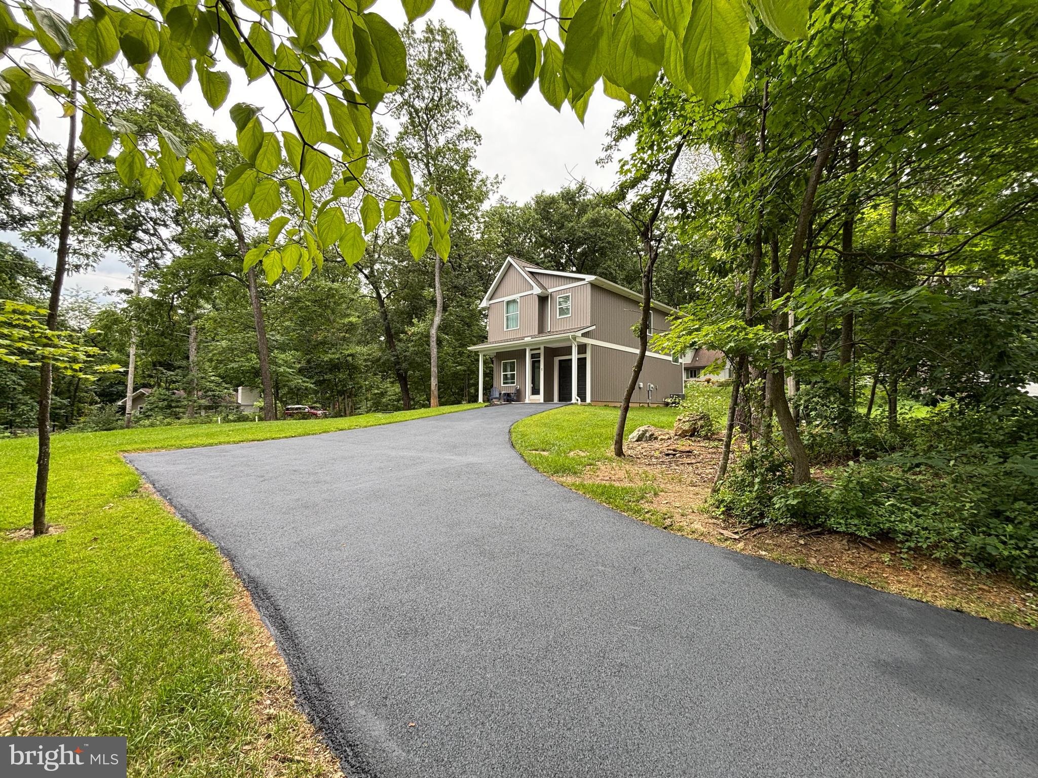 5 LAKESIDE TRAIL