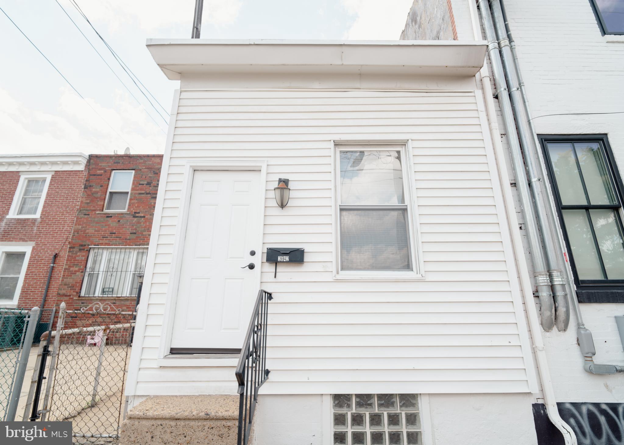 🏡 Charming Twin in Flat Iron/Olde Richmond – Steps from Fishtown! This beautiful 2 bedroom 1 bath has an extra room on the 1st floor that could be a 3rd bedroom or den. Freshly painted with new wall to wall carpet on the second floor. The 1st floor features a large open floor plan with a spacious back yard —great for relaxing or hosting summer BBQs! This is a prime Location, Walkable to Fishtown hotspots, public transit, and easy access to I-95. This home offers incredible value and potential in a booming neighborhood and is perfect for a first-time homebuyer.