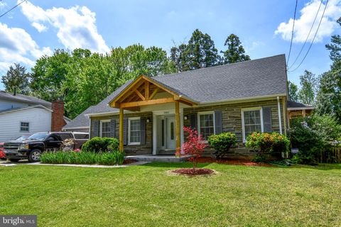 9705 LEMOCKS DRIVE UPPER MARLBORO MD 20772