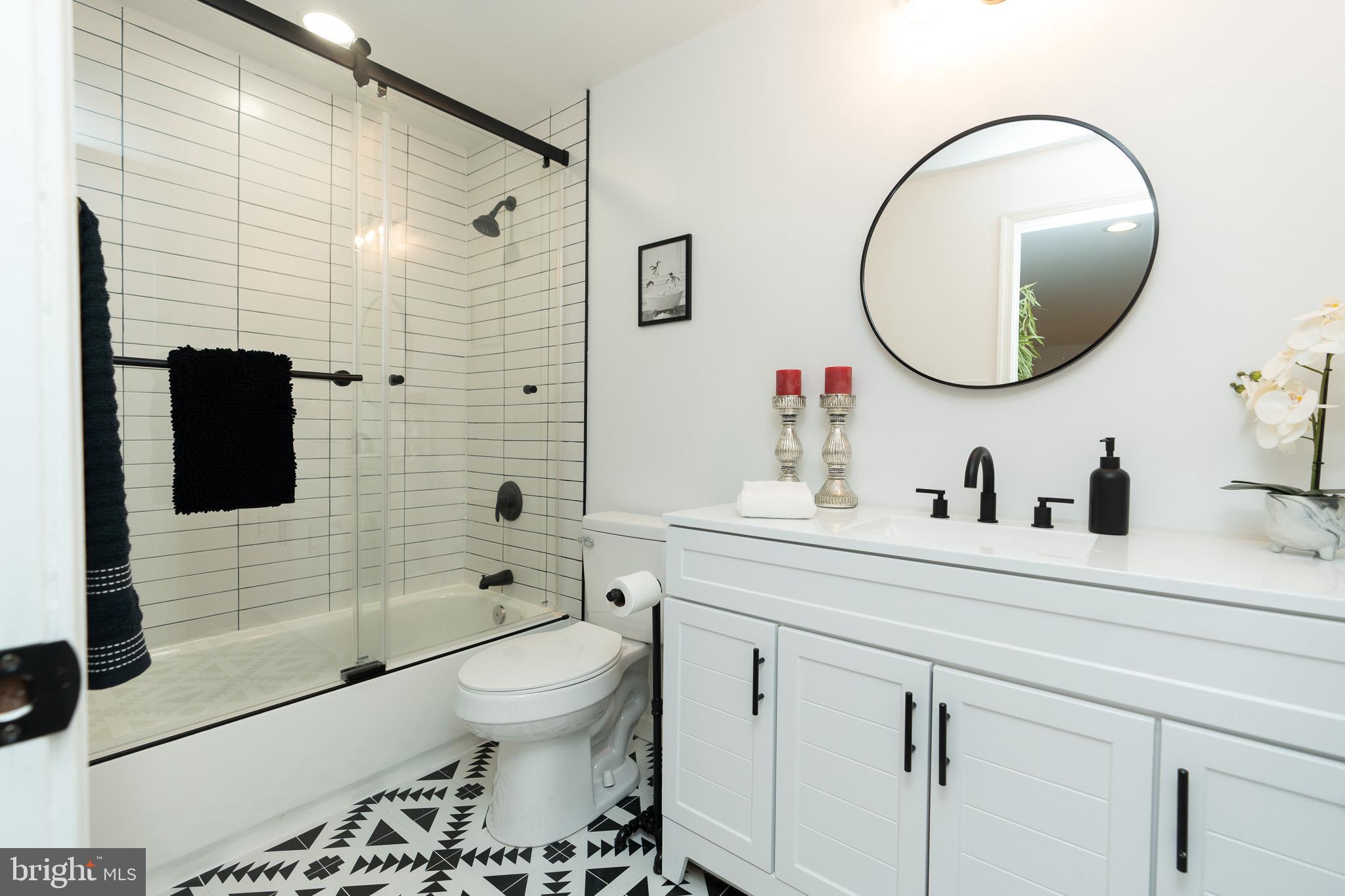 LODGE FOREST MANOR - Residential