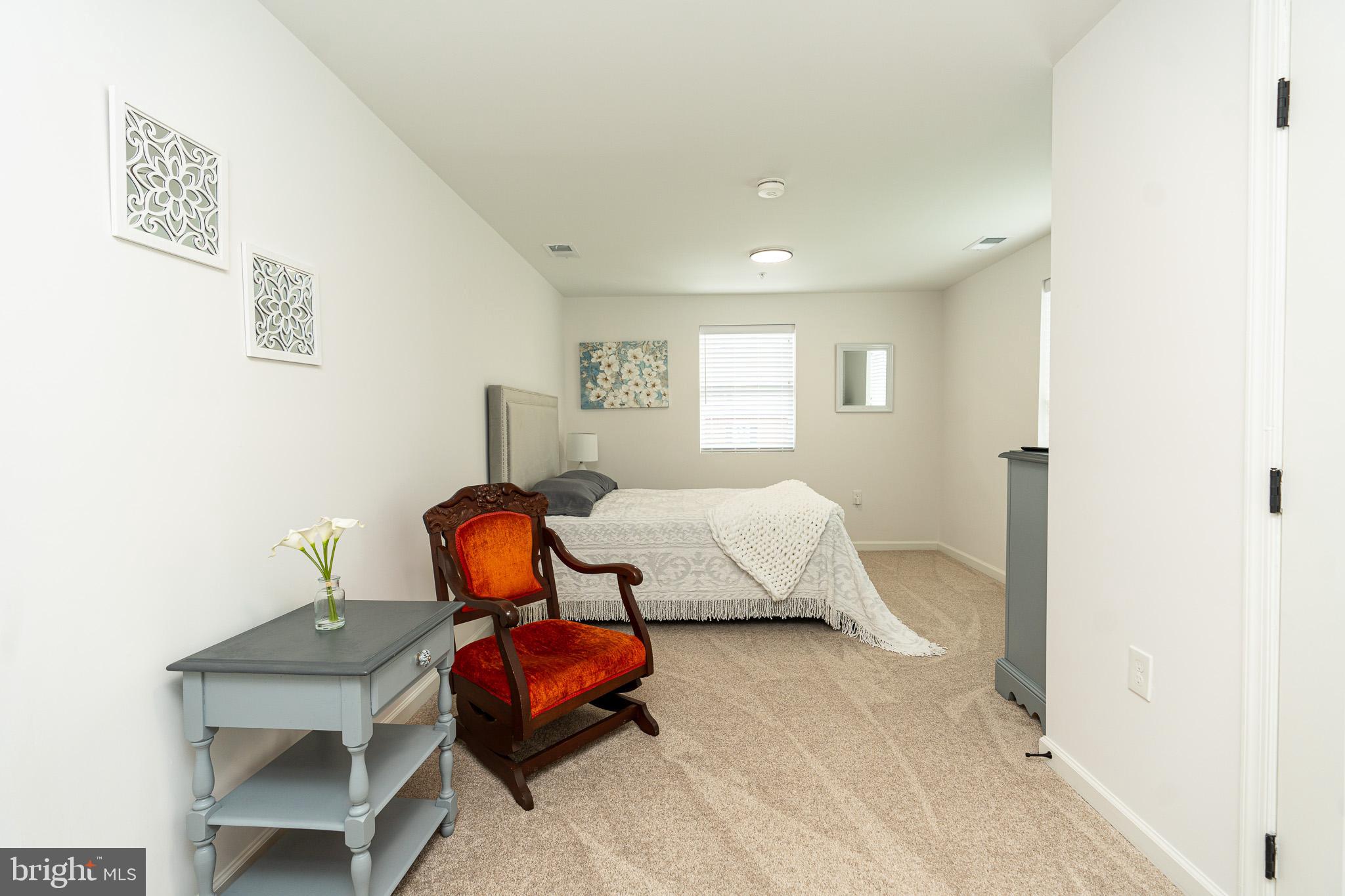 LODGE FOREST MANOR - Residential