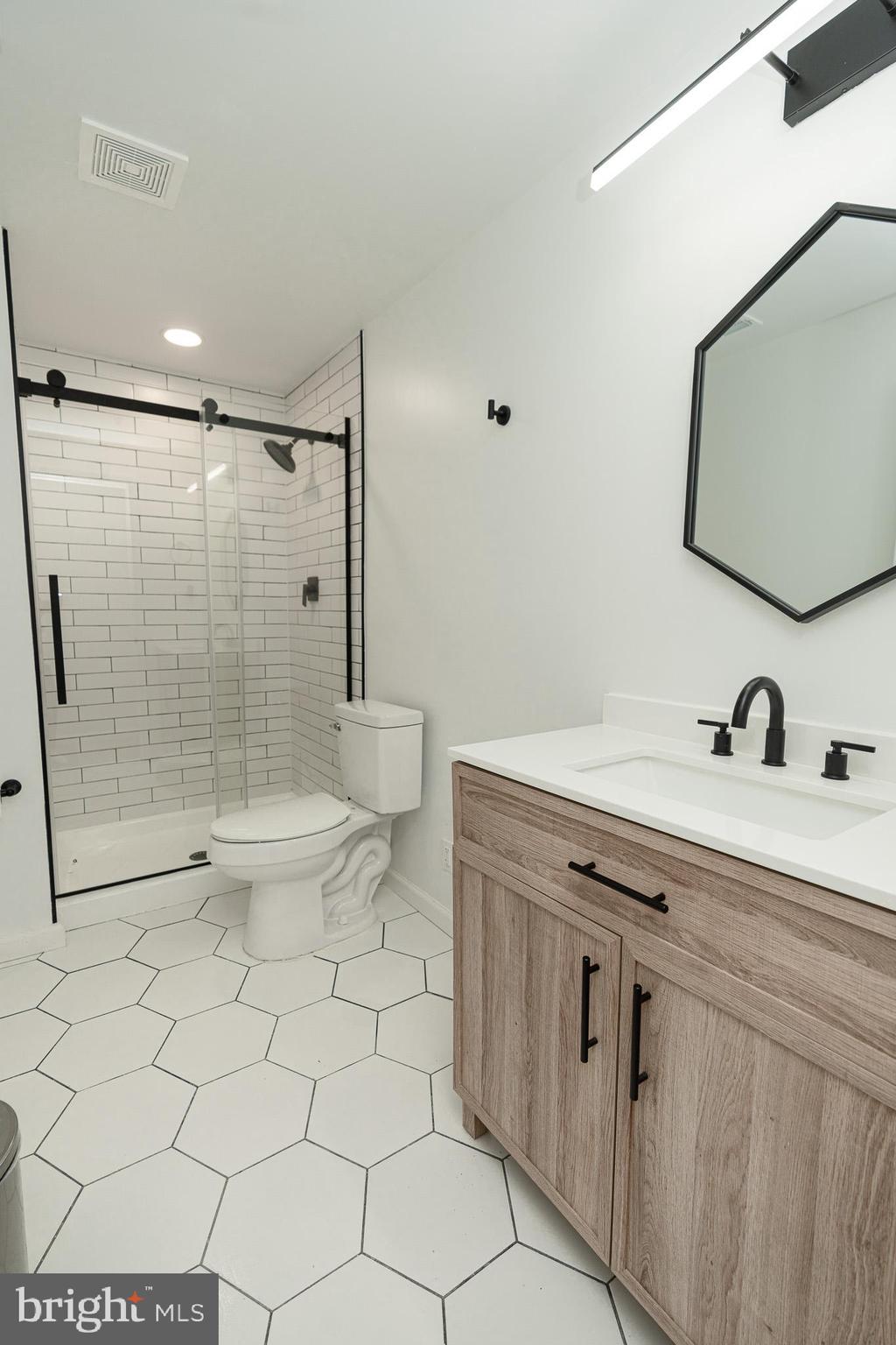 LODGE FOREST MANOR - Residential