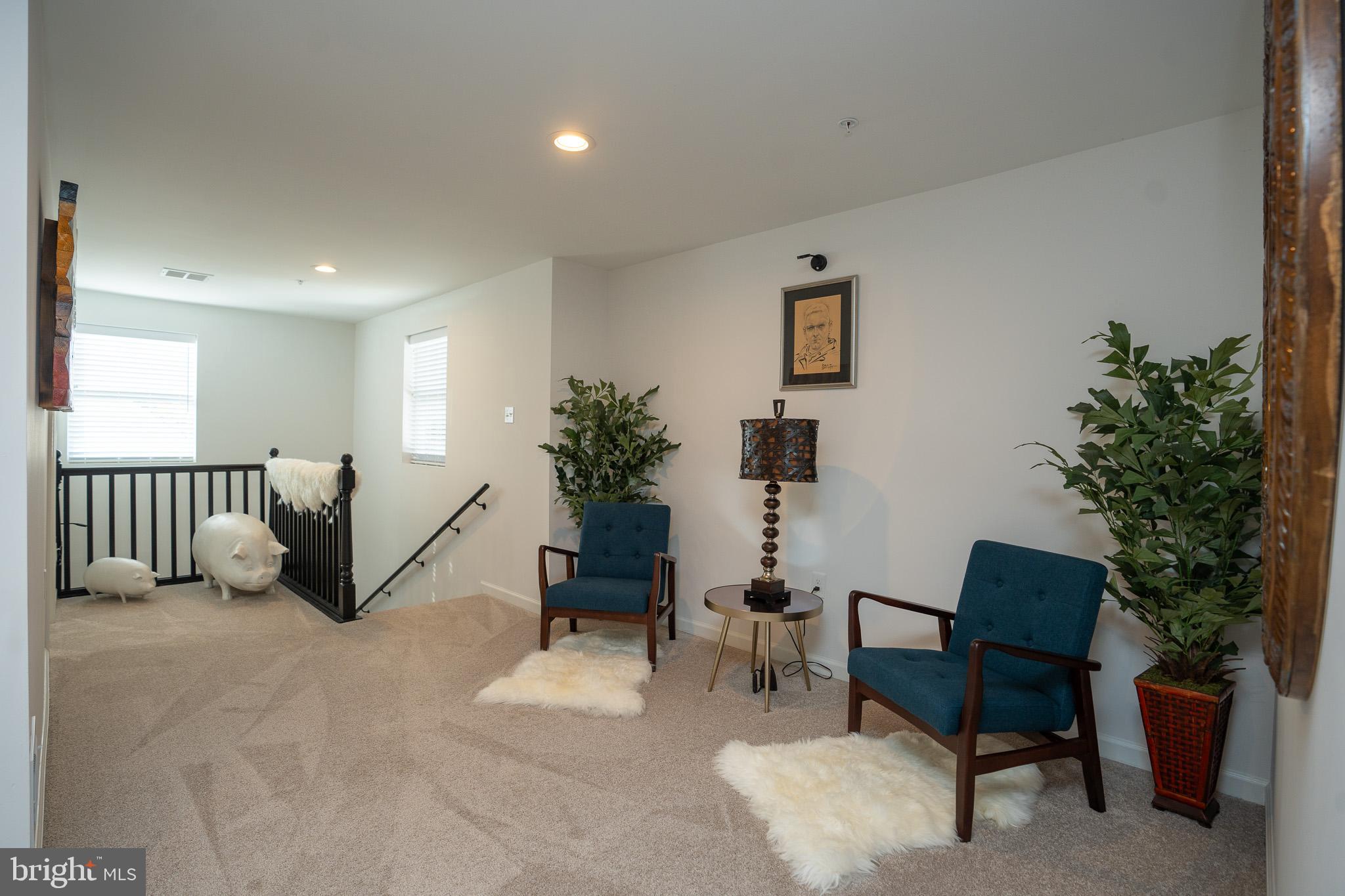 LODGE FOREST MANOR - Residential