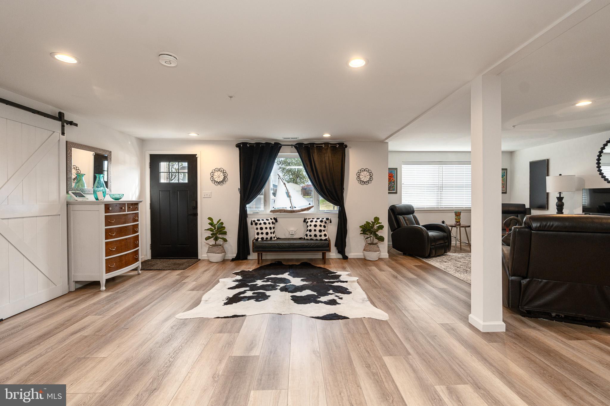 LODGE FOREST MANOR - Residential