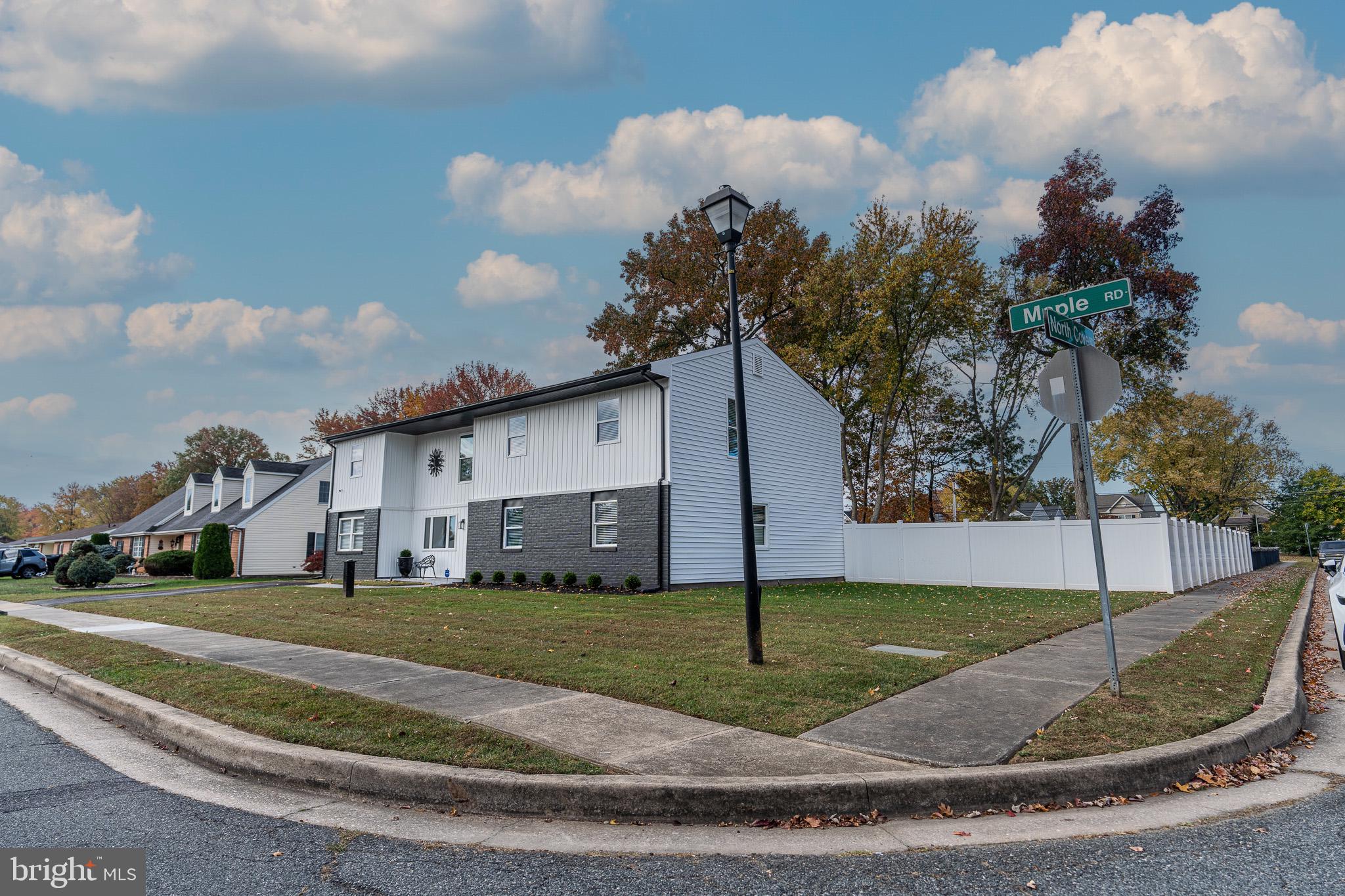 LODGE FOREST MANOR - Residential