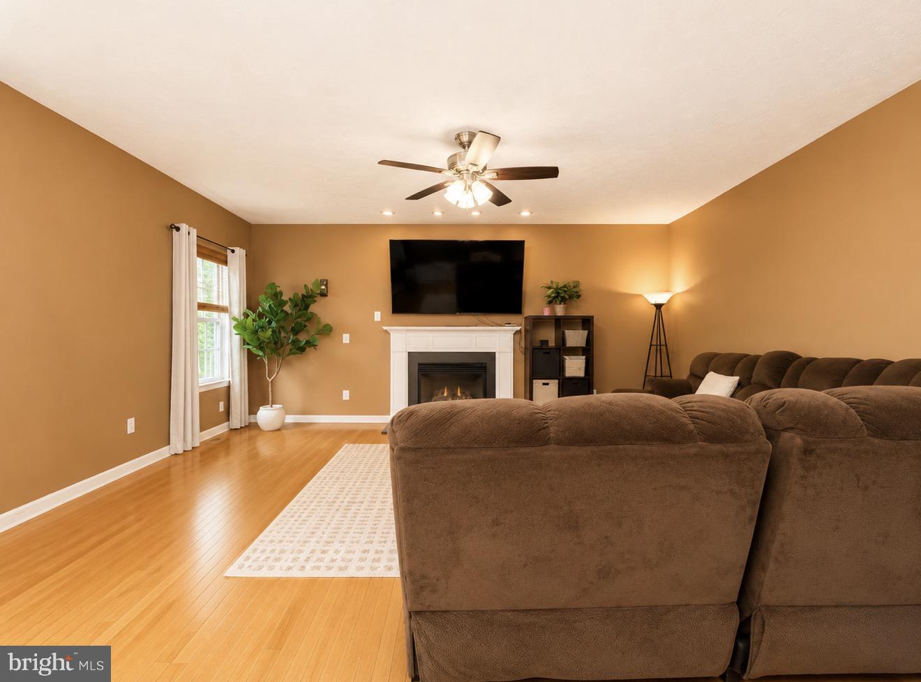 RUSSETT - Residential