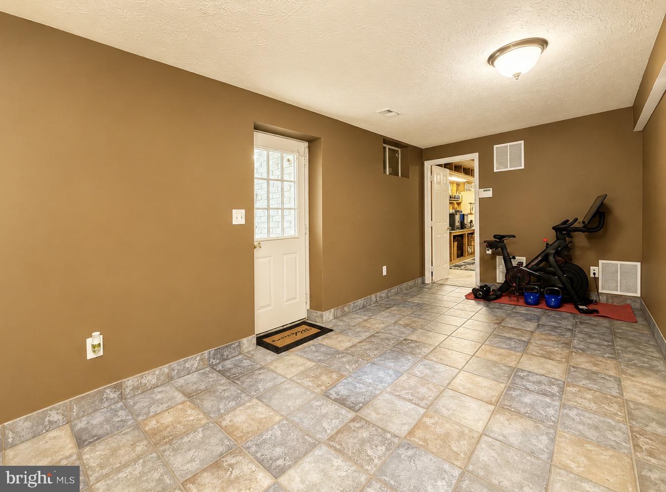 RUSSETT - Residential