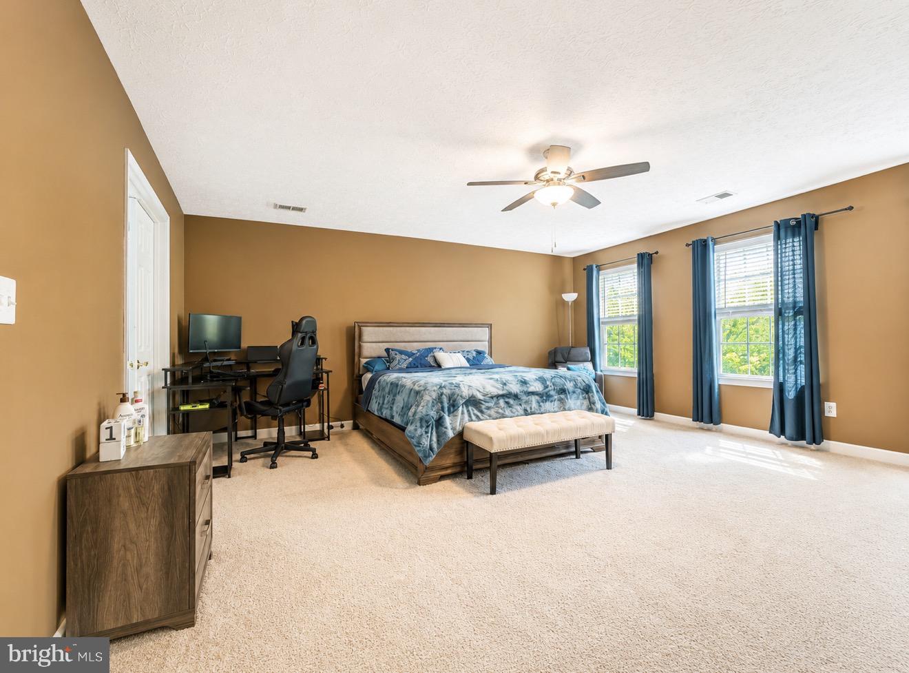 RUSSETT - Residential