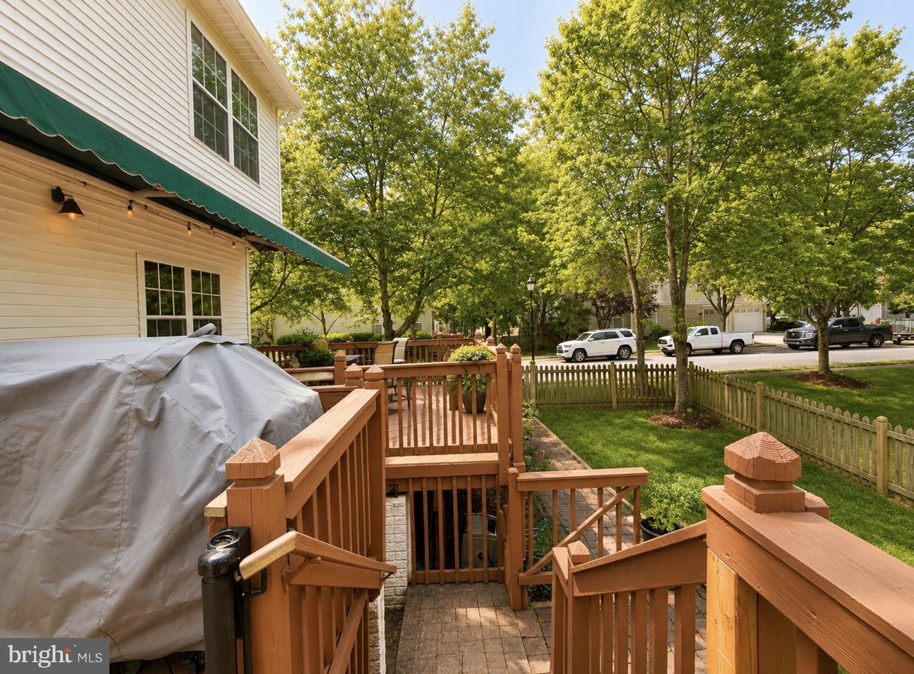 RUSSETT - Residential