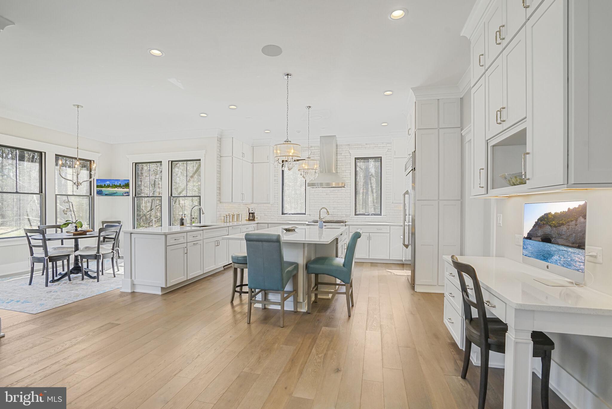 PARK VIEW ESTATES - Residential