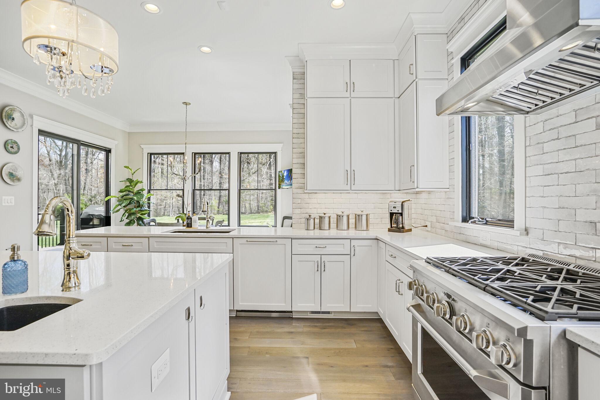 PARK VIEW ESTATES - Residential