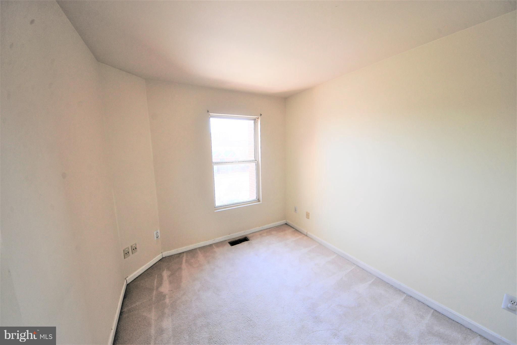 RESTON - Residential Lease