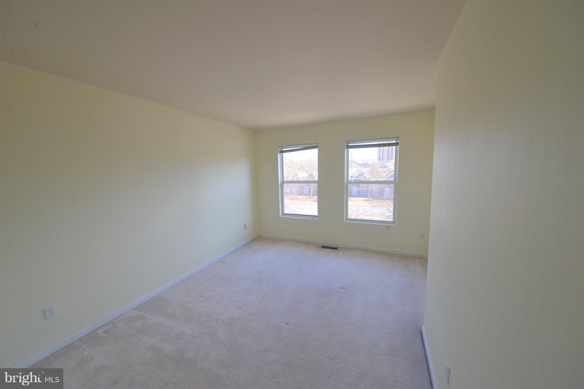 RESTON - Residential Lease