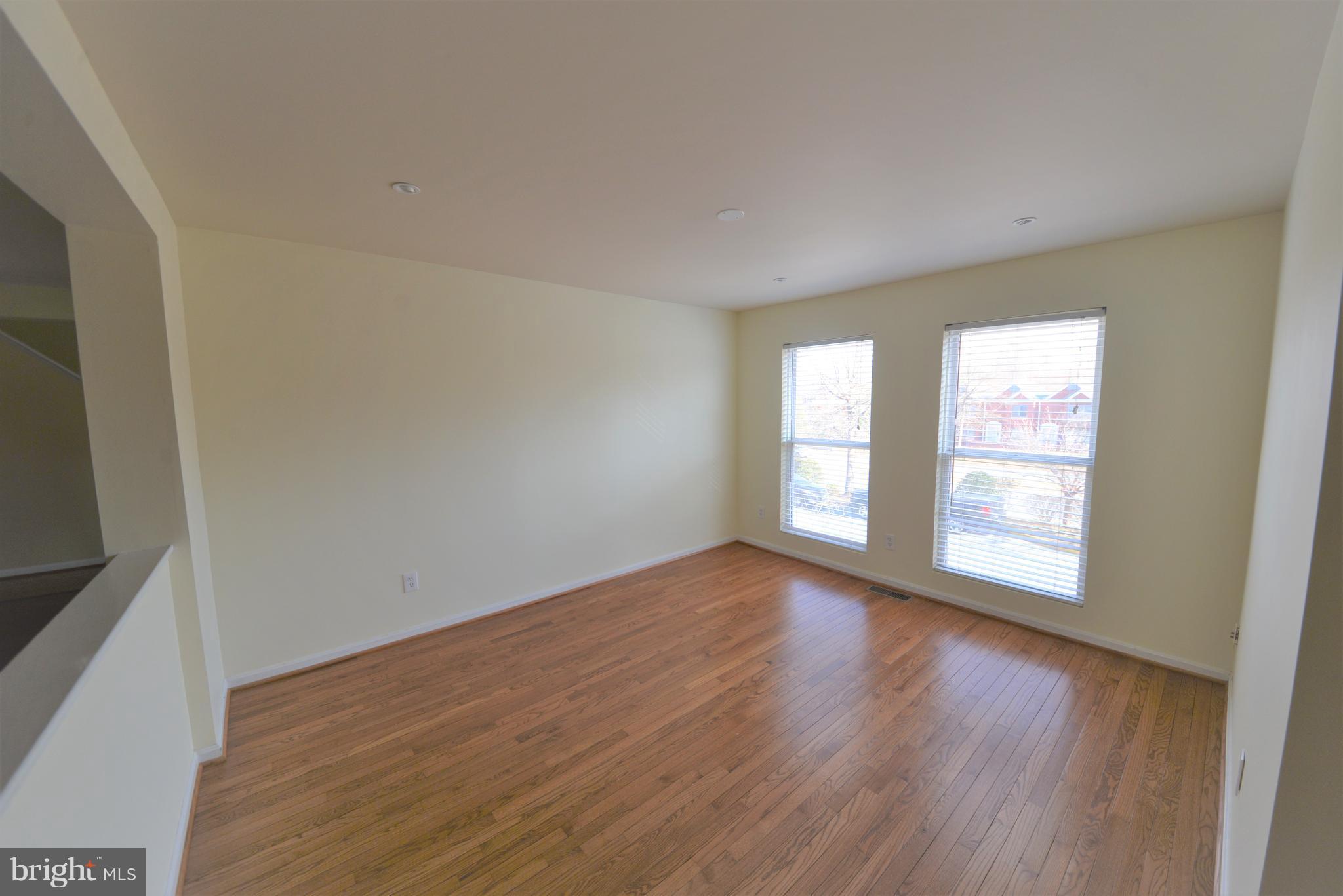 RESTON - Residential Lease