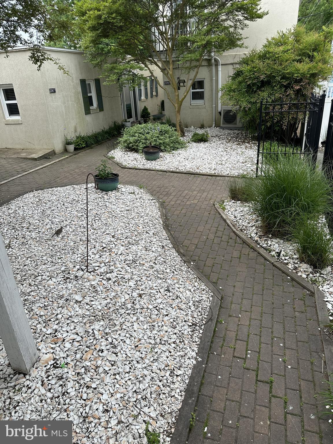 WASHINGTON COURT - Residential