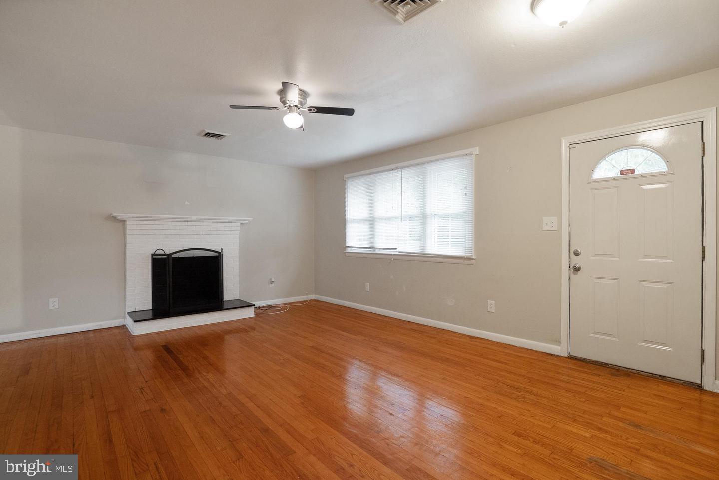 BOTLEY ESTATES - Residential Lease