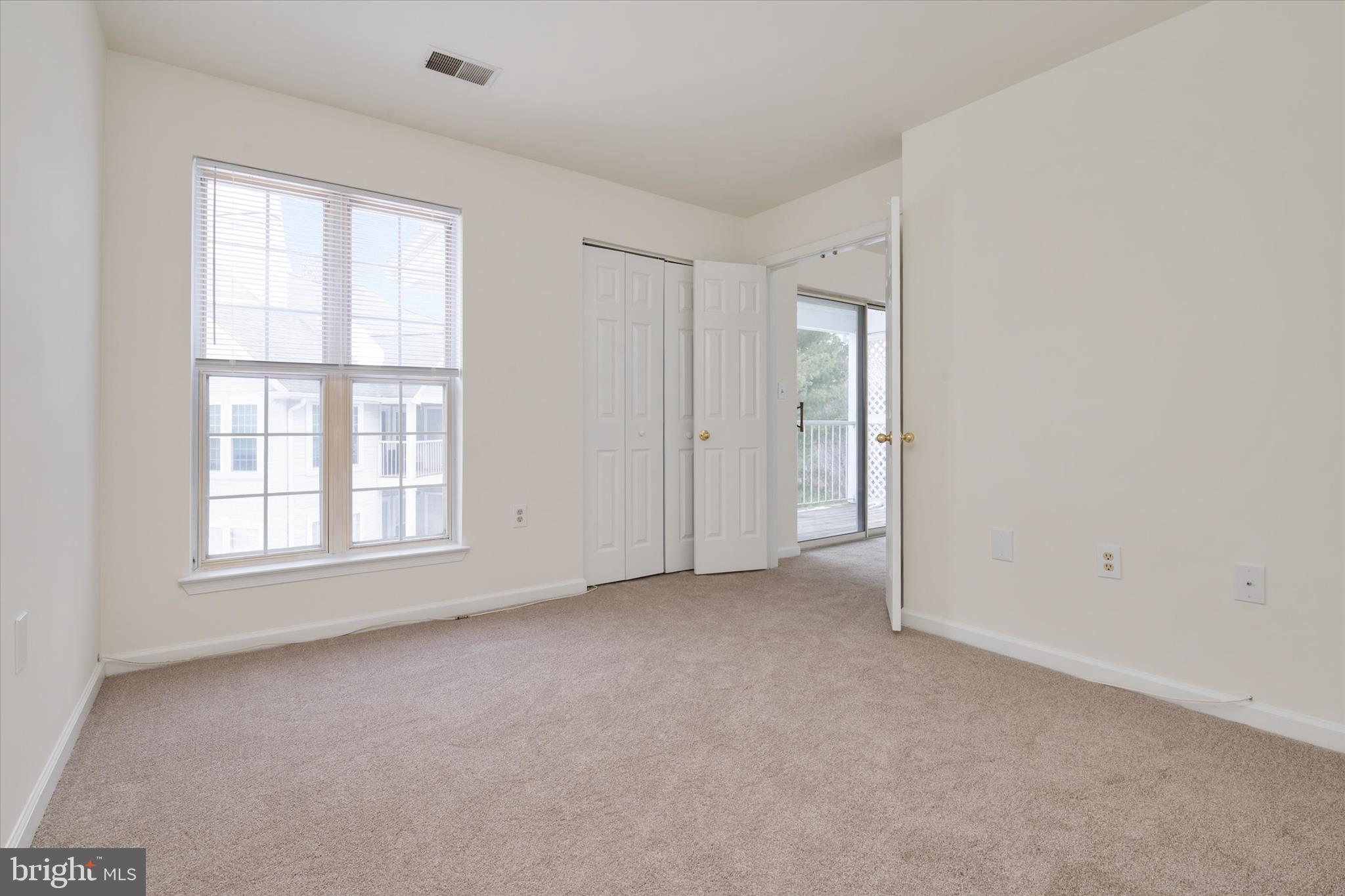 SILVERBROOK FARMS - Residential