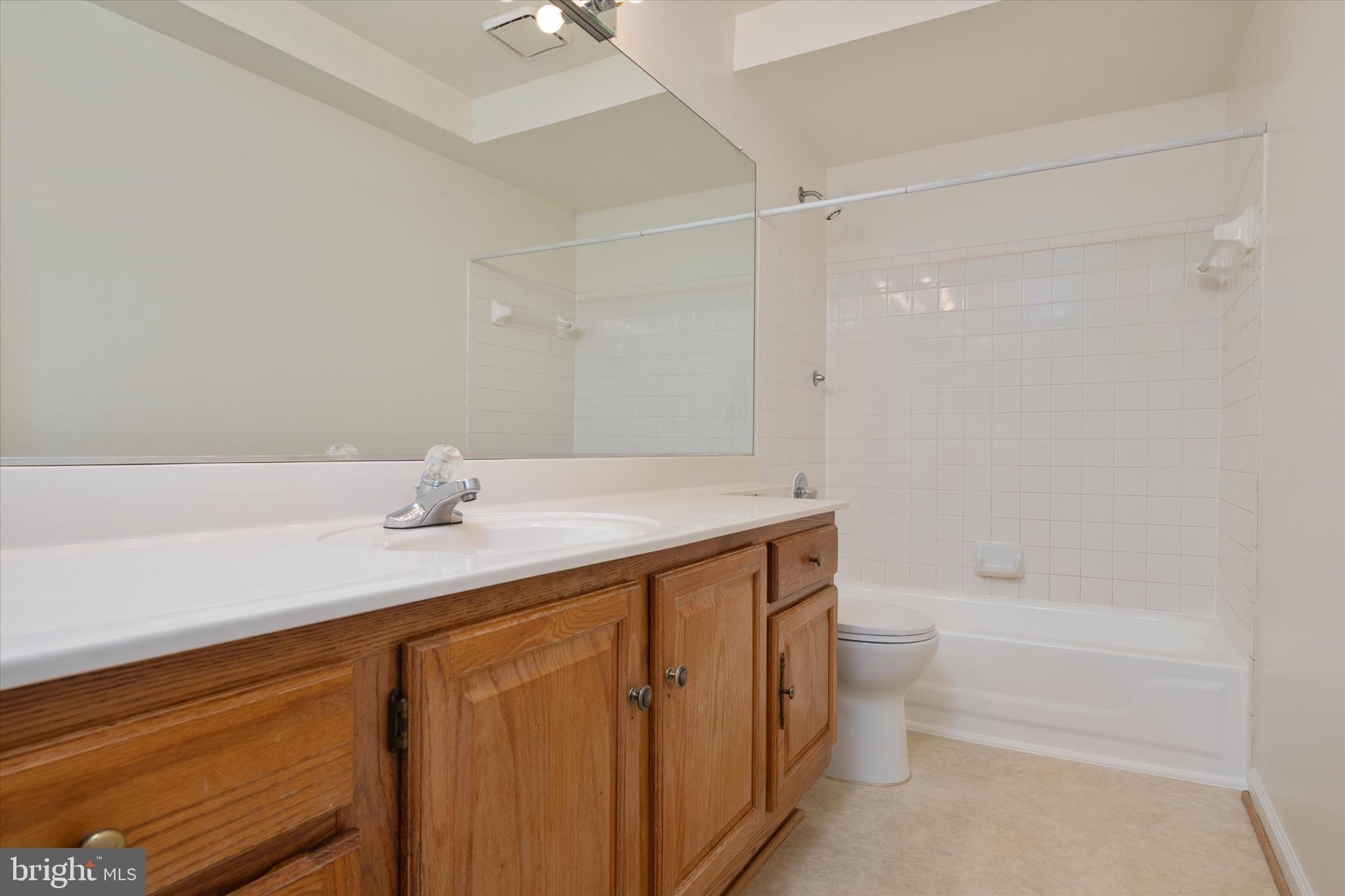 SILVERBROOK FARMS - Residential